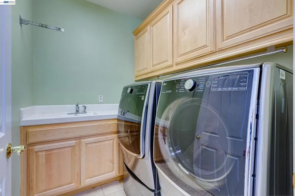 4951 GRAYHAWK CT Dublin, CA 94568