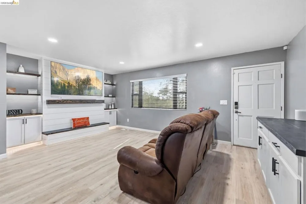 18955 North Dr Jamestown, CA 95327
