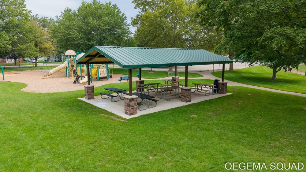 15 E 35th Street Holland, MI 49423