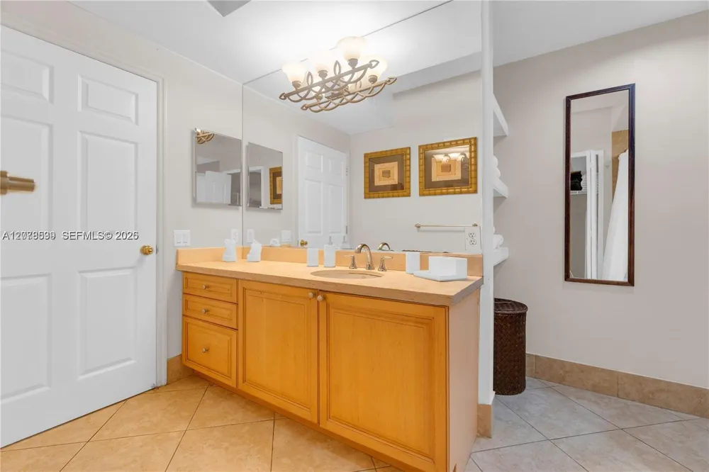 3235 NE 184th St #11103 Aventura, FL 33160
