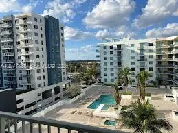 140 S Dixie Hwy #1016
