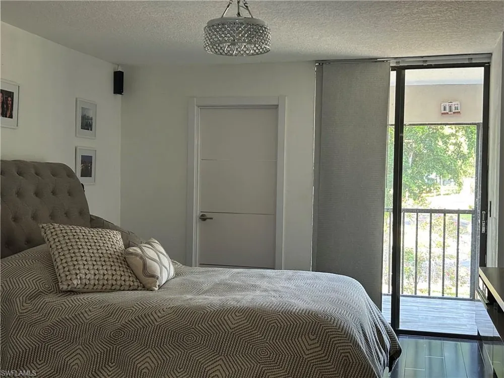 4250 Steamboat BEND #206 Fort Myers, FL 33919