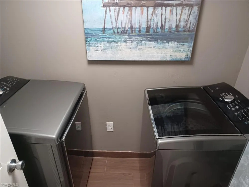 4250 Steamboat BEND #206 Fort Myers, FL 33919