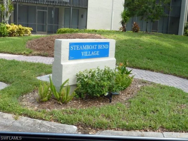 4250 Steamboat BEND #206 Fort Myers, FL 33919