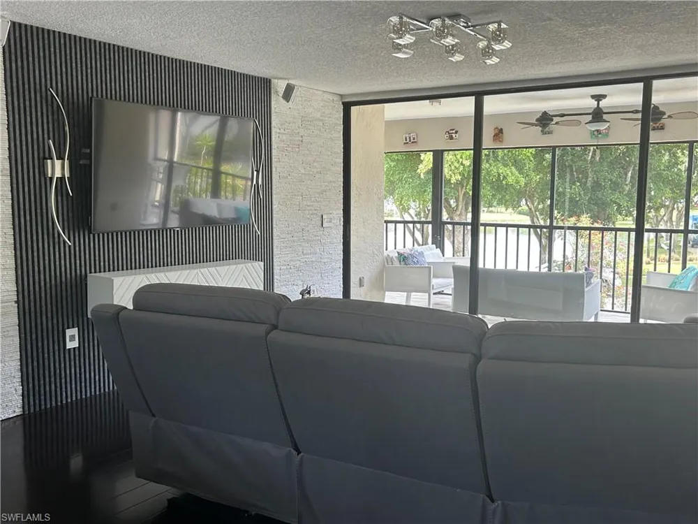 4250 Steamboat BEND #206 Fort Myers, FL 33919