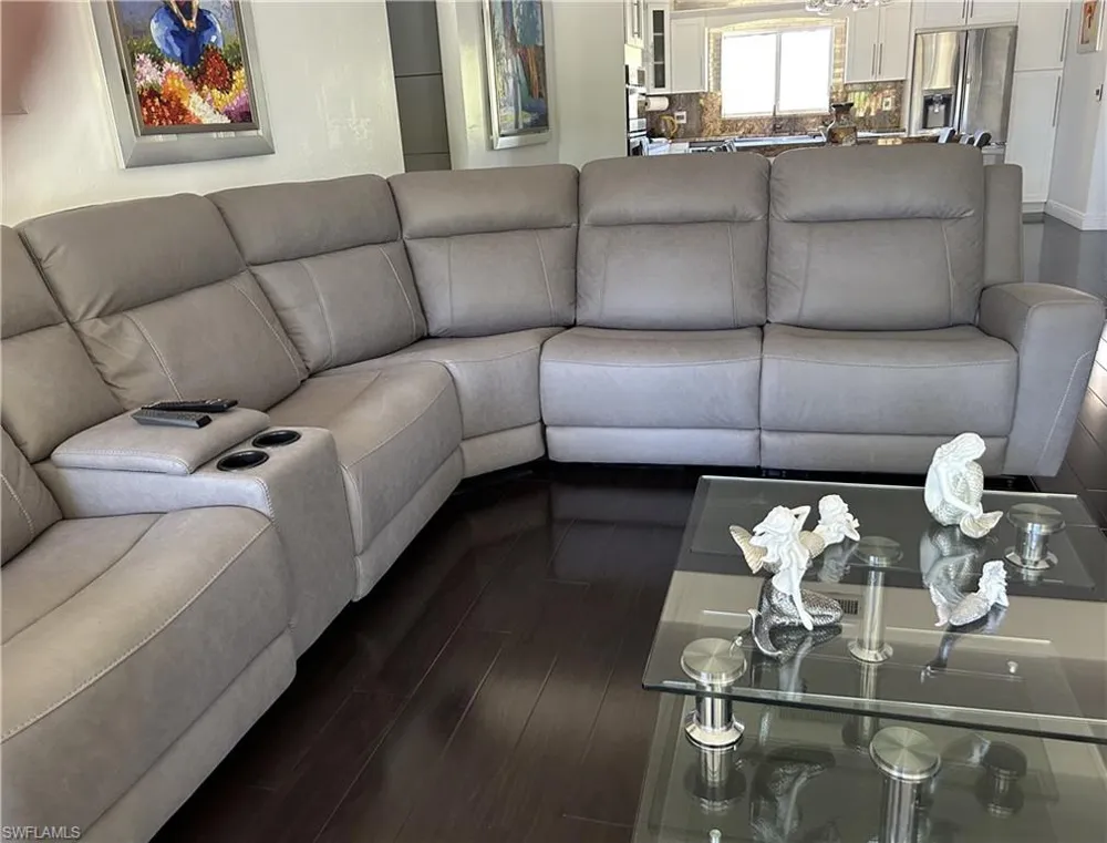 4250 Steamboat BEND #206 Fort Myers, FL 33919