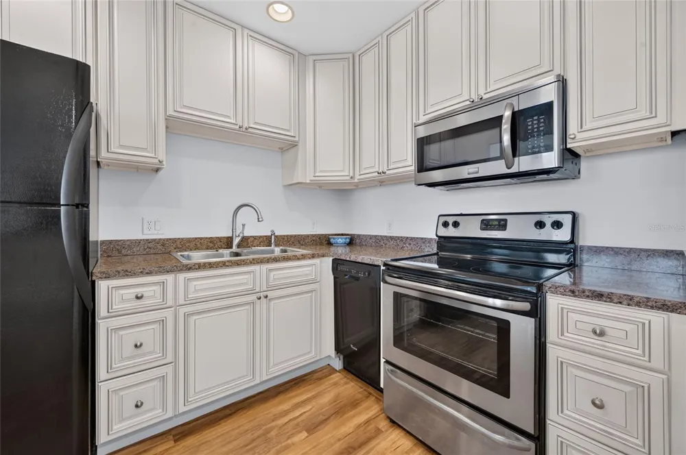 935 HALIFAX AVENUE #1105 Daytona Beach, FL 32118