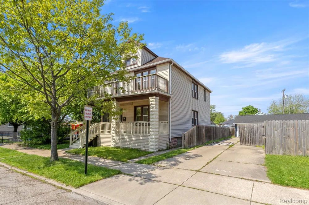 63 Stoner Street River Rouge City, MI 48218