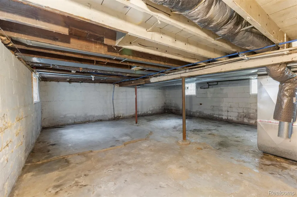 63 Stoner Street River Rouge City, MI 48218