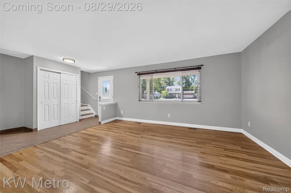 9312 Elaine Court Taylor City, MI 48180