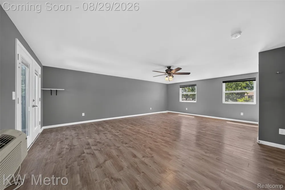 9312 Elaine Court Taylor City, MI 48180