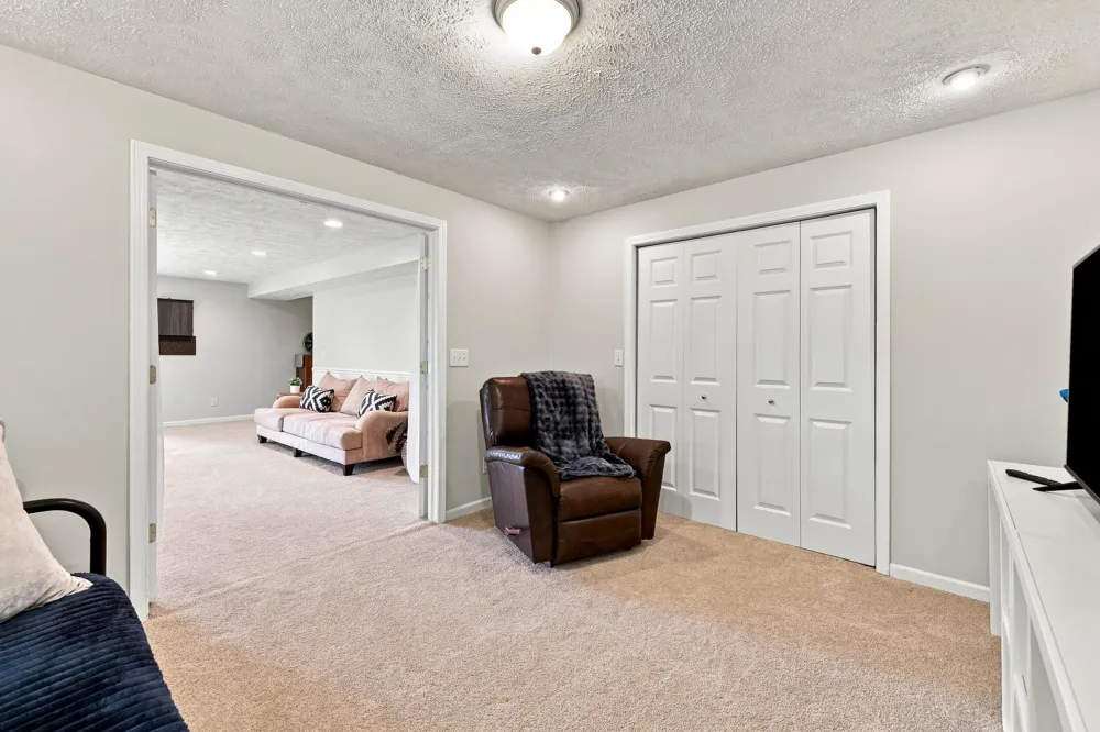 3400 Crystal Valley Court Holland Charter Township, MI 49424