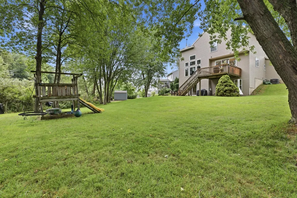 3400 Crystal Valley Court Holland Charter Township, MI 49424