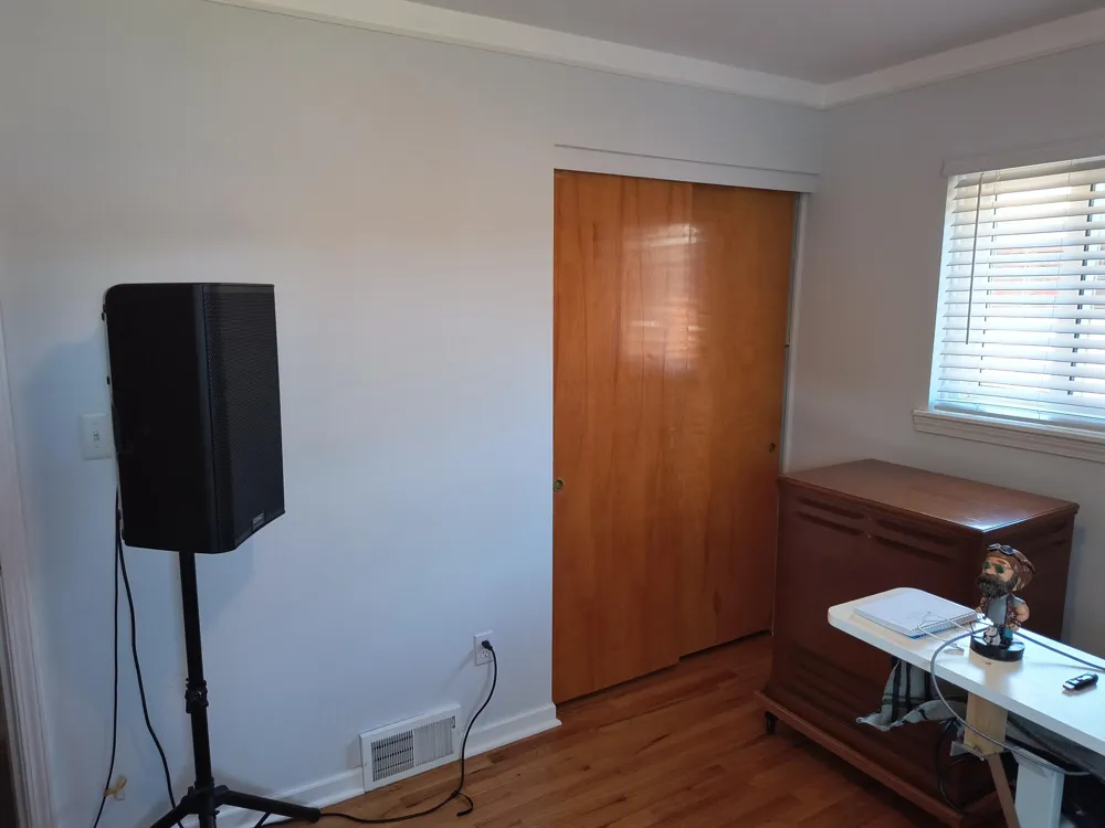 24252 Johnston Avenue Eastpointe City, MI 48021