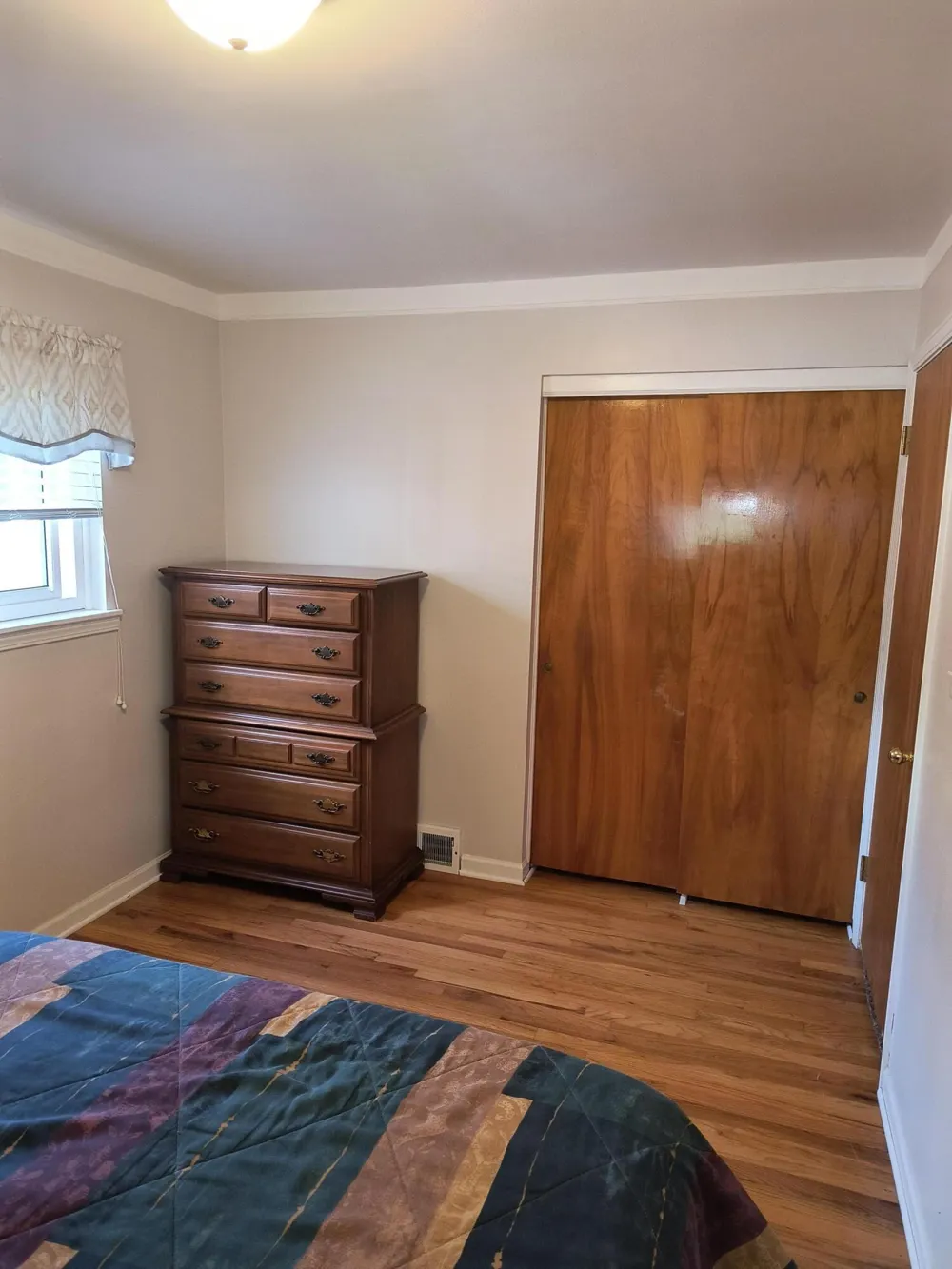 24252 Johnston Avenue Eastpointe City, MI 48021
