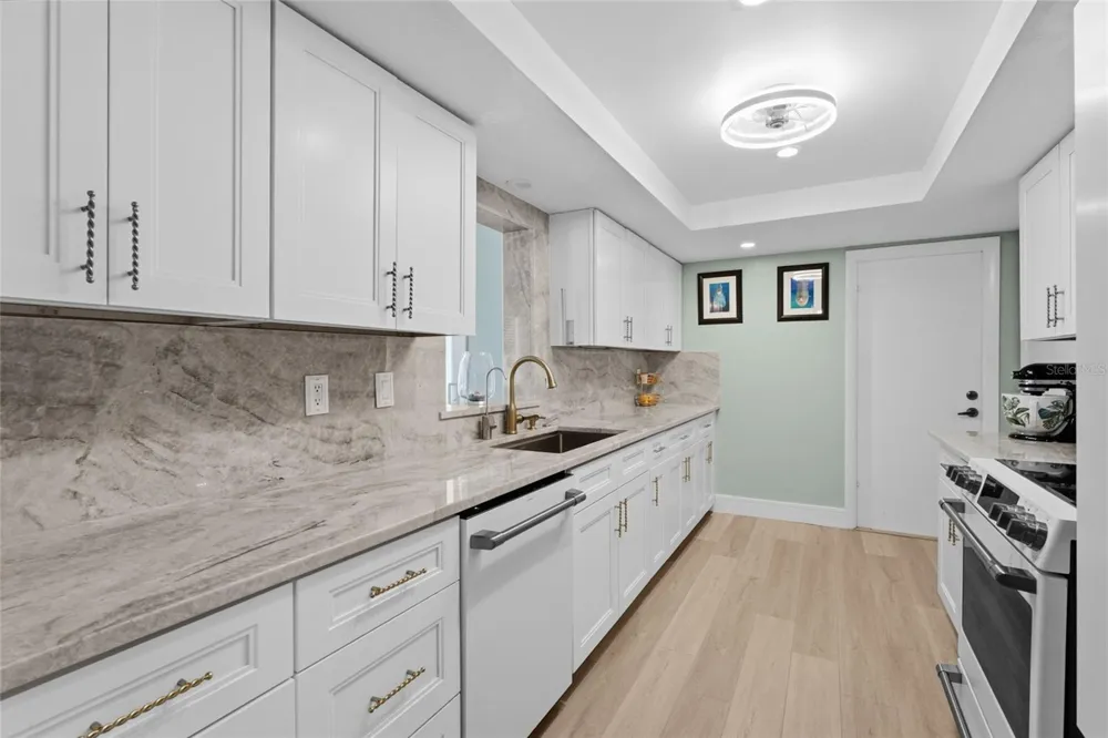 3274 SAVAGE ROAD Sarasota, FL 34231