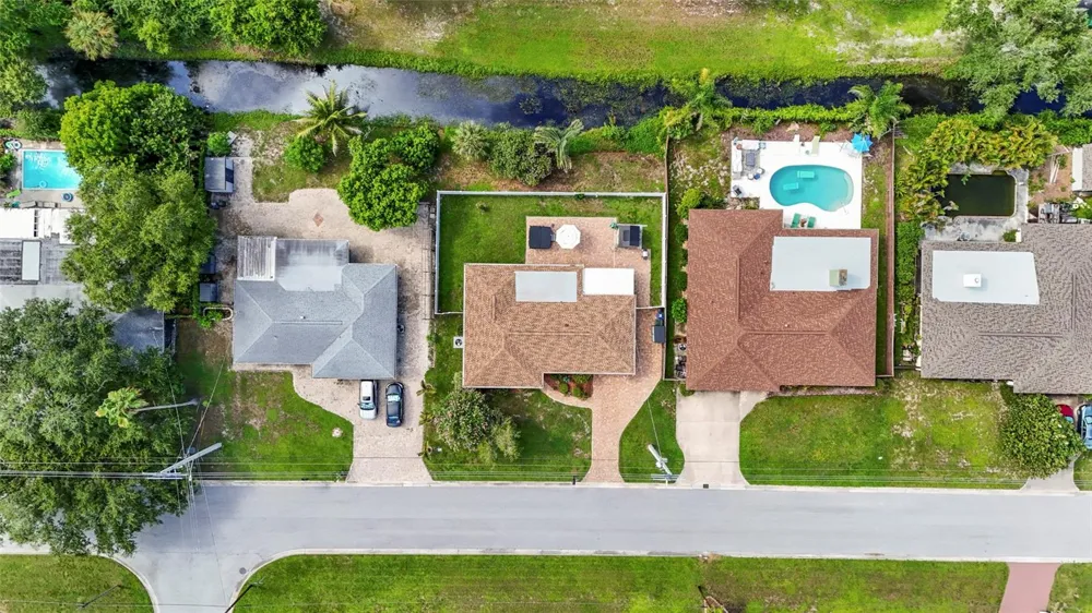 3274 SAVAGE ROAD Sarasota, FL 34231