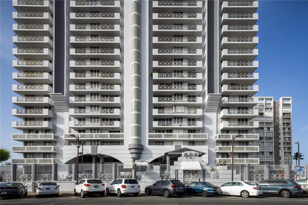 3001 ISLA VERDE #2205 Carolina, PR 00979