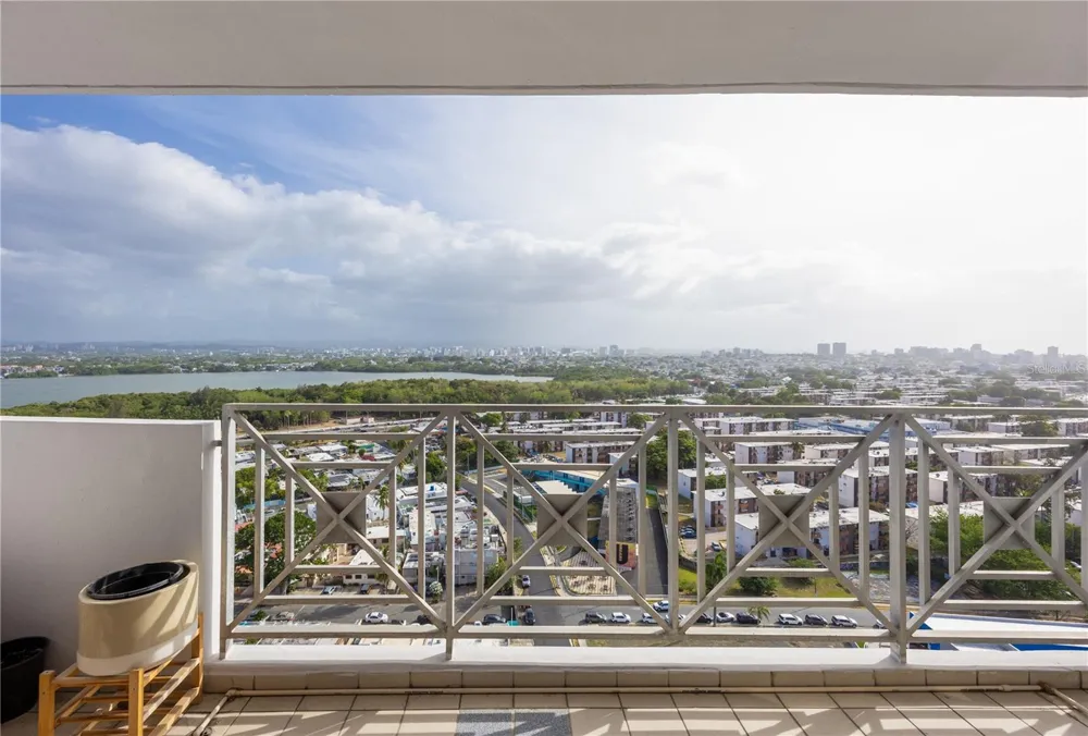 3001 ISLA VERDE #2205 Carolina, PR 00979