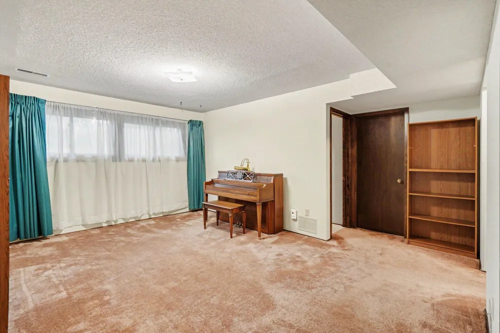 12481 Drake Street NW Coon Rapids, MN 55448