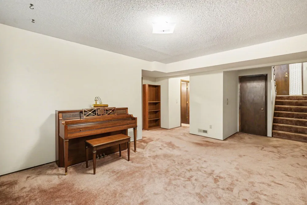 12481 Drake Street NW Coon Rapids, MN 55448