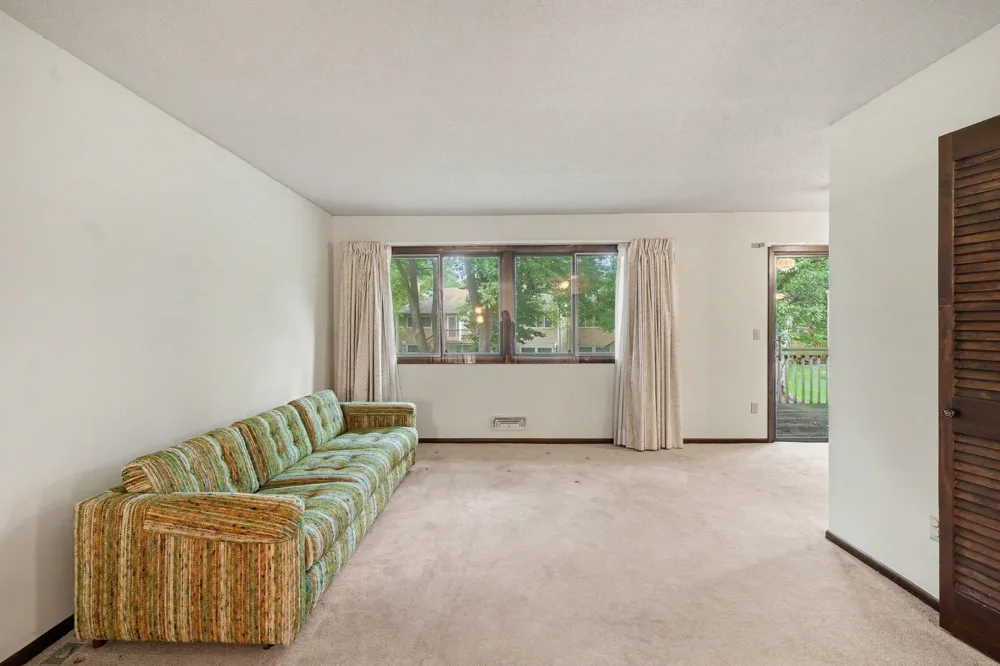 12481 Drake Street NW Coon Rapids, MN 55448