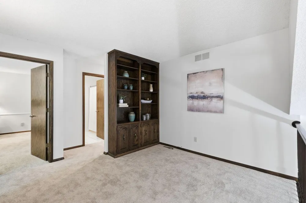 7885 Lower 139th Court Apple Valley, MN 55124