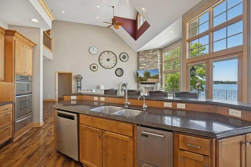 22620 Hayward Avenue Forest Lake, MN 55025