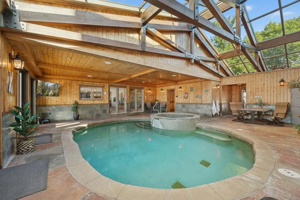 22620 Hayward Avenue Forest Lake, MN 55025
