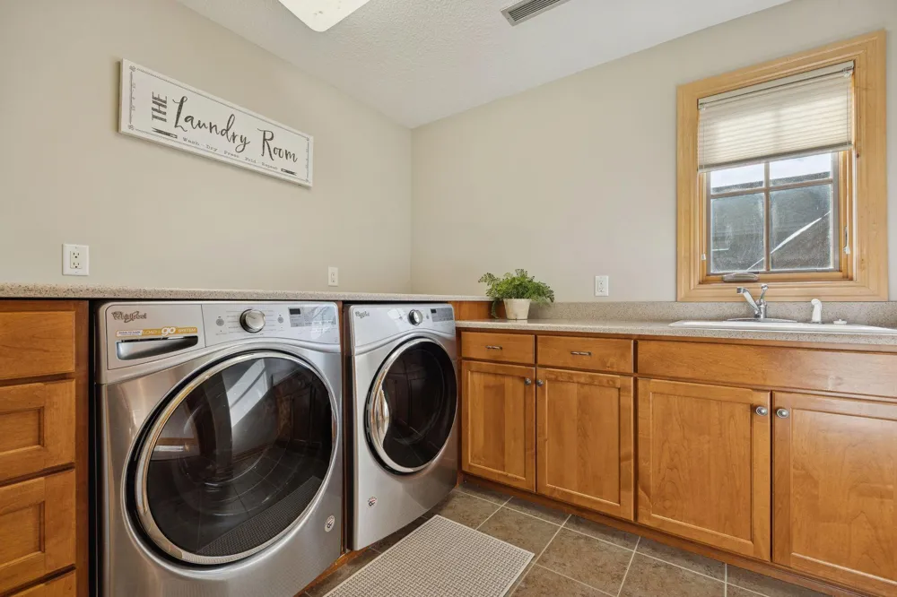 22620 Hayward Avenue Forest Lake, MN 55025