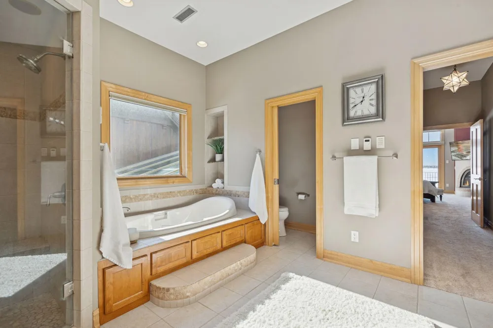 22620 Hayward Avenue Forest Lake, MN 55025