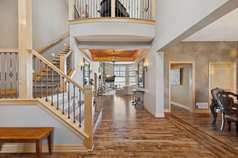 22620 Hayward Avenue Forest Lake, MN 55025
