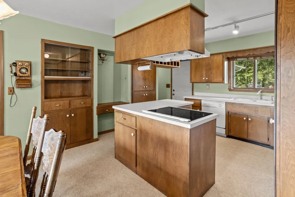 2503 14th Street S Moorhead, MN 56560