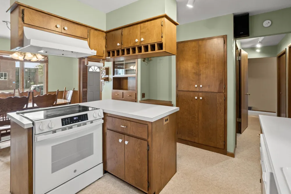 2503 14th Street S Moorhead, MN 56560