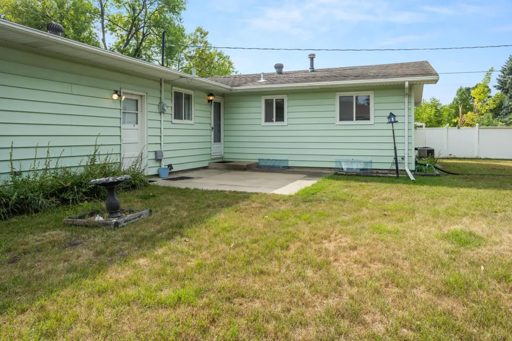 2503 14th Street S Moorhead, MN 56560