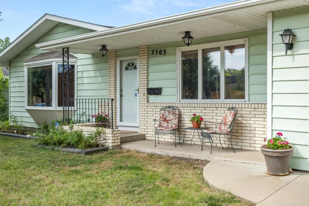 2503 14th Street S Moorhead, MN 56560