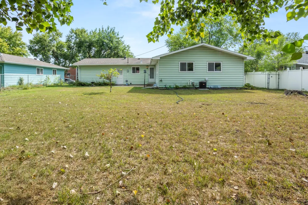 2503 14th Street S Moorhead, MN 56560