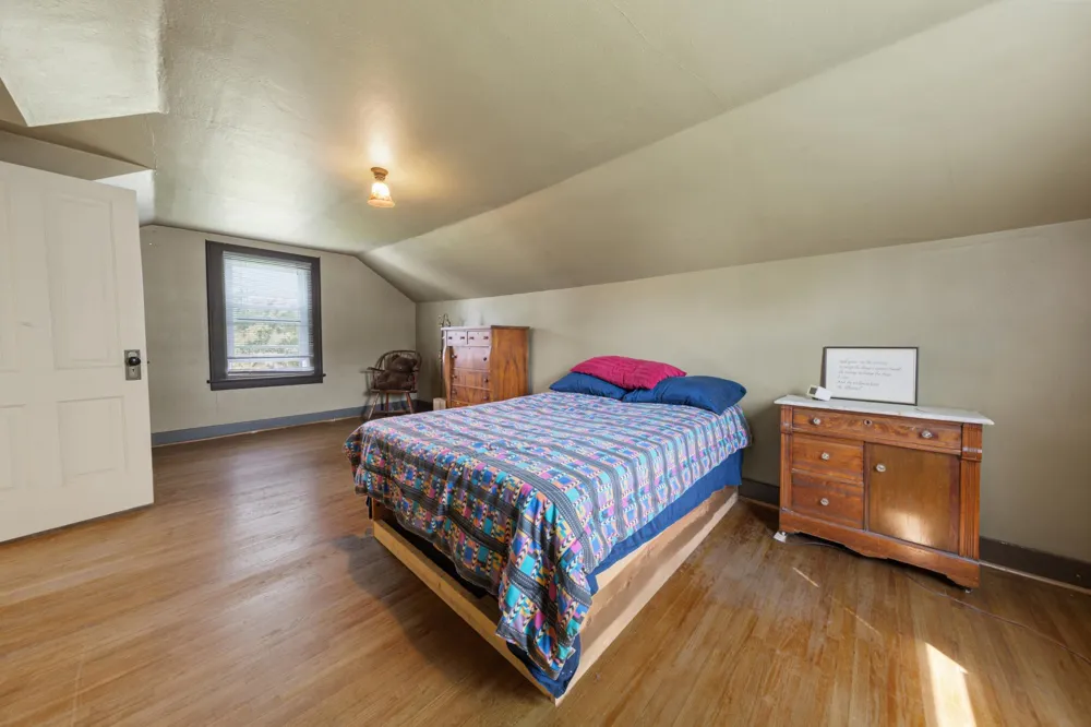 122 W School Street Owatonna, MN 55060