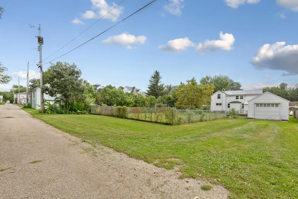 122 W School Street Owatonna, MN 55060