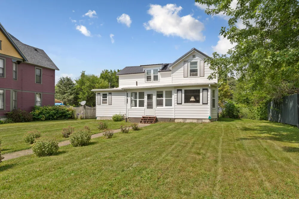 122 W School Street Owatonna, MN 55060