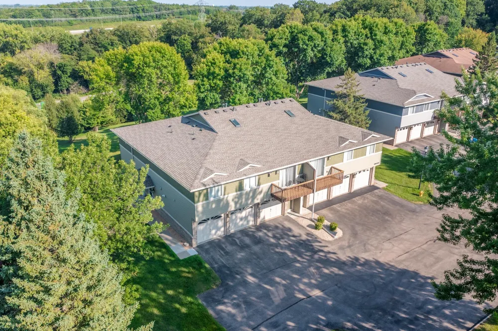 14020 44th Place #2 Plymouth, MN 55446