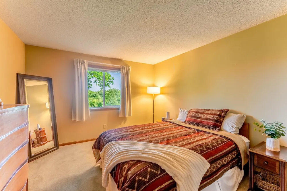 14020 44th Place #2 Plymouth, MN 55446