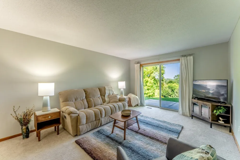 14020 44th Place #2 Plymouth, MN 55446
