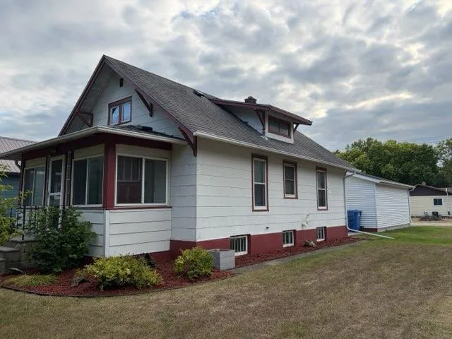 209 6th Street SE Barnesville, MN 56514