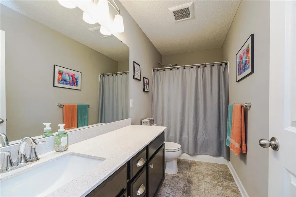 1968 Eagle Ridge Loop Shakopee, MN 55379