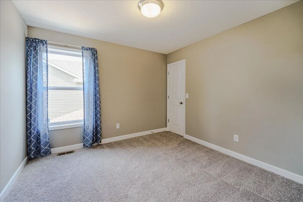 1968 Eagle Ridge Loop Shakopee, MN 55379