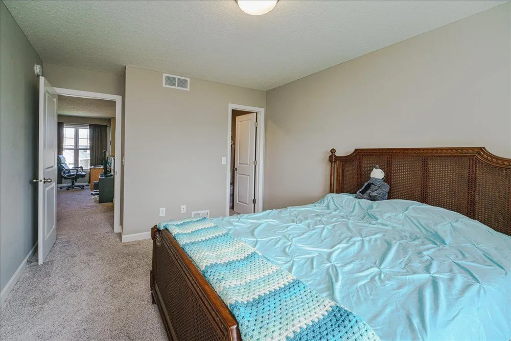 1968 Eagle Ridge Loop Shakopee, MN 55379