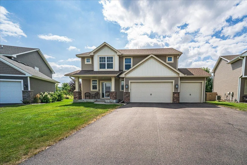 1968 Eagle Ridge Loop Shakopee, MN 55379
