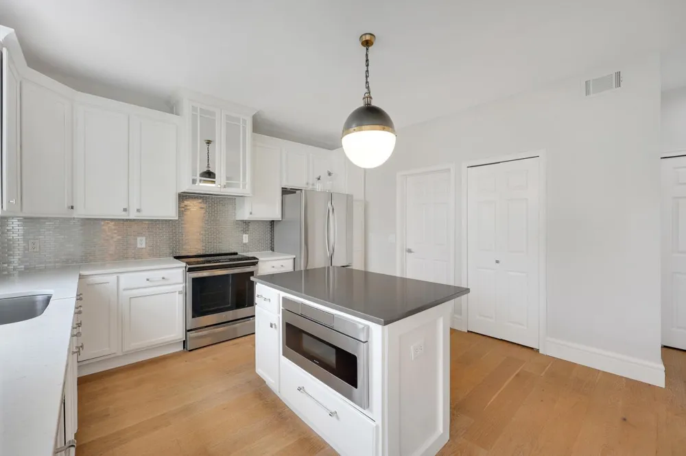 6997 Edington Circle Shakopee, MN 55379