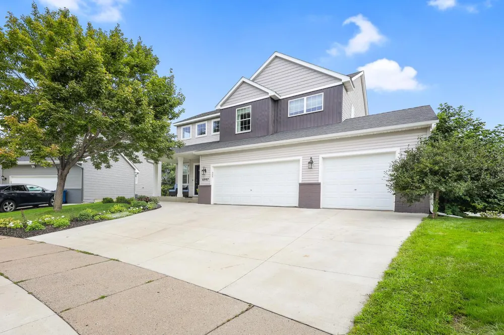 6997 Edington Circle Shakopee, MN 55379